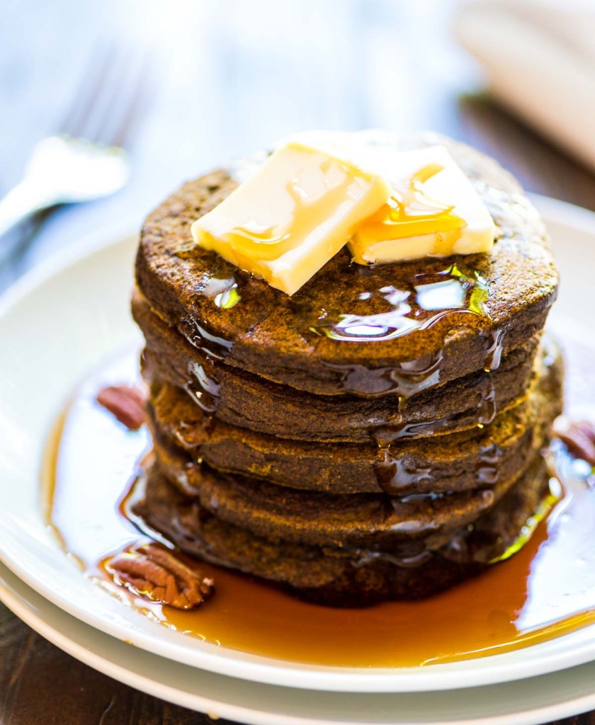 Easy-Blender-Healthy-Pumpkin-Pancakes