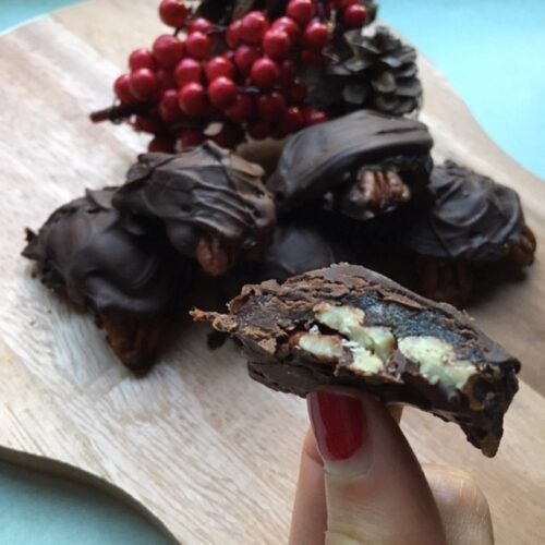 3-Ingredient Chocolate Turtles | Crystal Higgins - The Flexitarian Dietitian